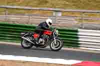 Vintage-motorcycle-club;eventdigitalimages;mallory-park;mallory-park-trackday-photographs;no-limits-trackdays;peter-wileman-photography;trackday-digital-images;trackday-photos;vmcc-festival-1000-bikes-photographs